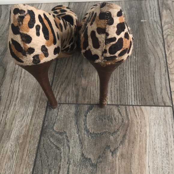 BCBG high leopard heels DONATED - Picture 3 of 6